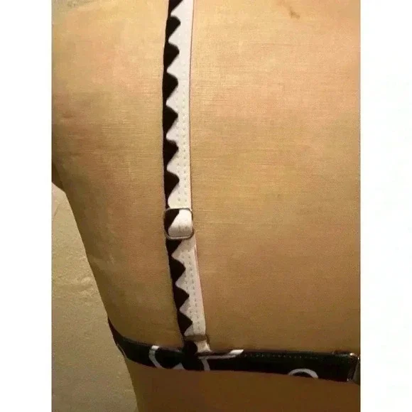 BIKINX Ditsy Floral Adjustable Straps Swimsuit Bikini Top Black White NWT Size L - Picture 12 of 12